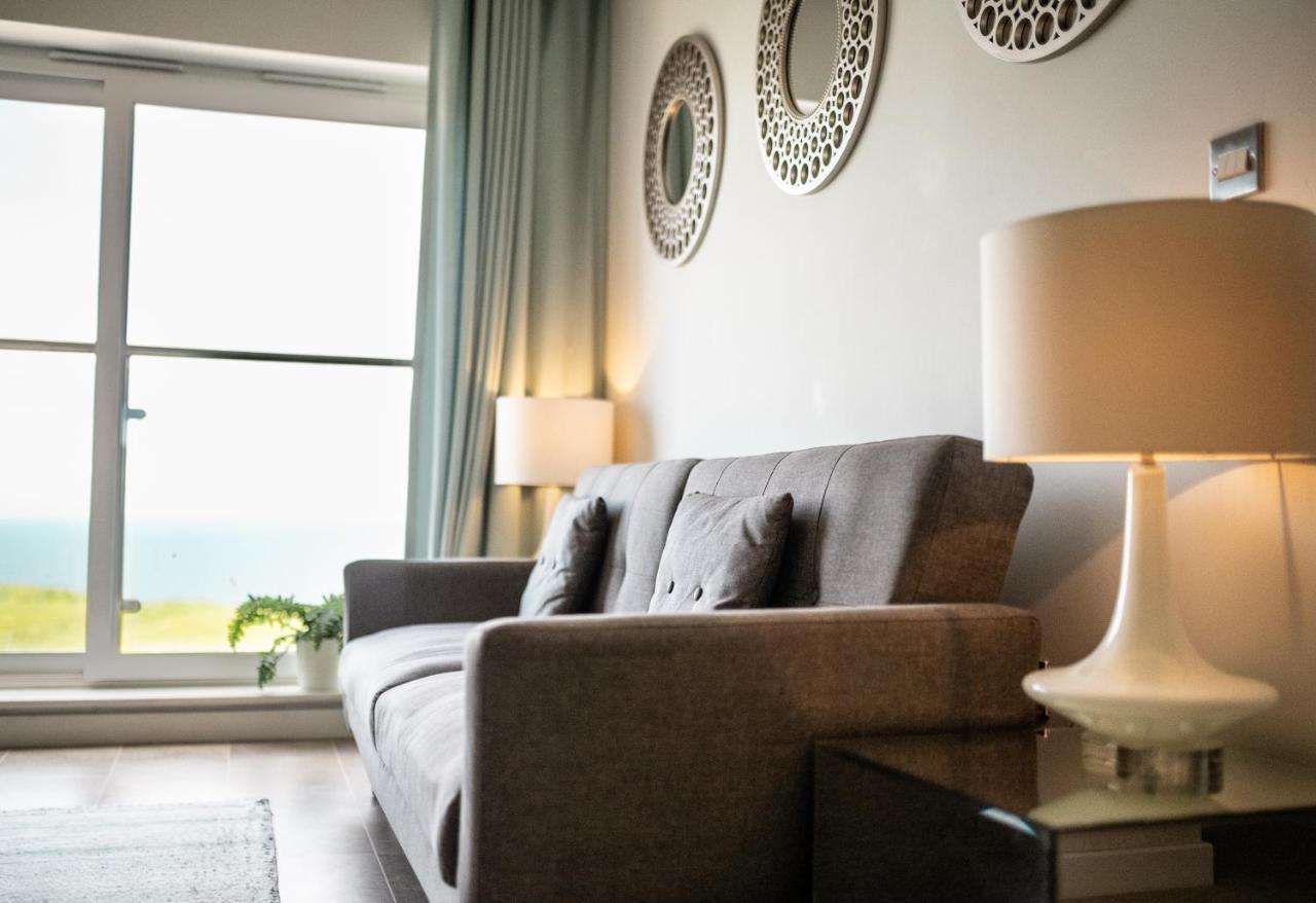Stunning Sea Views, Luxury Apartment Beaches & Restaurants Are A Short Walk Away New Quay Exteriör bild
